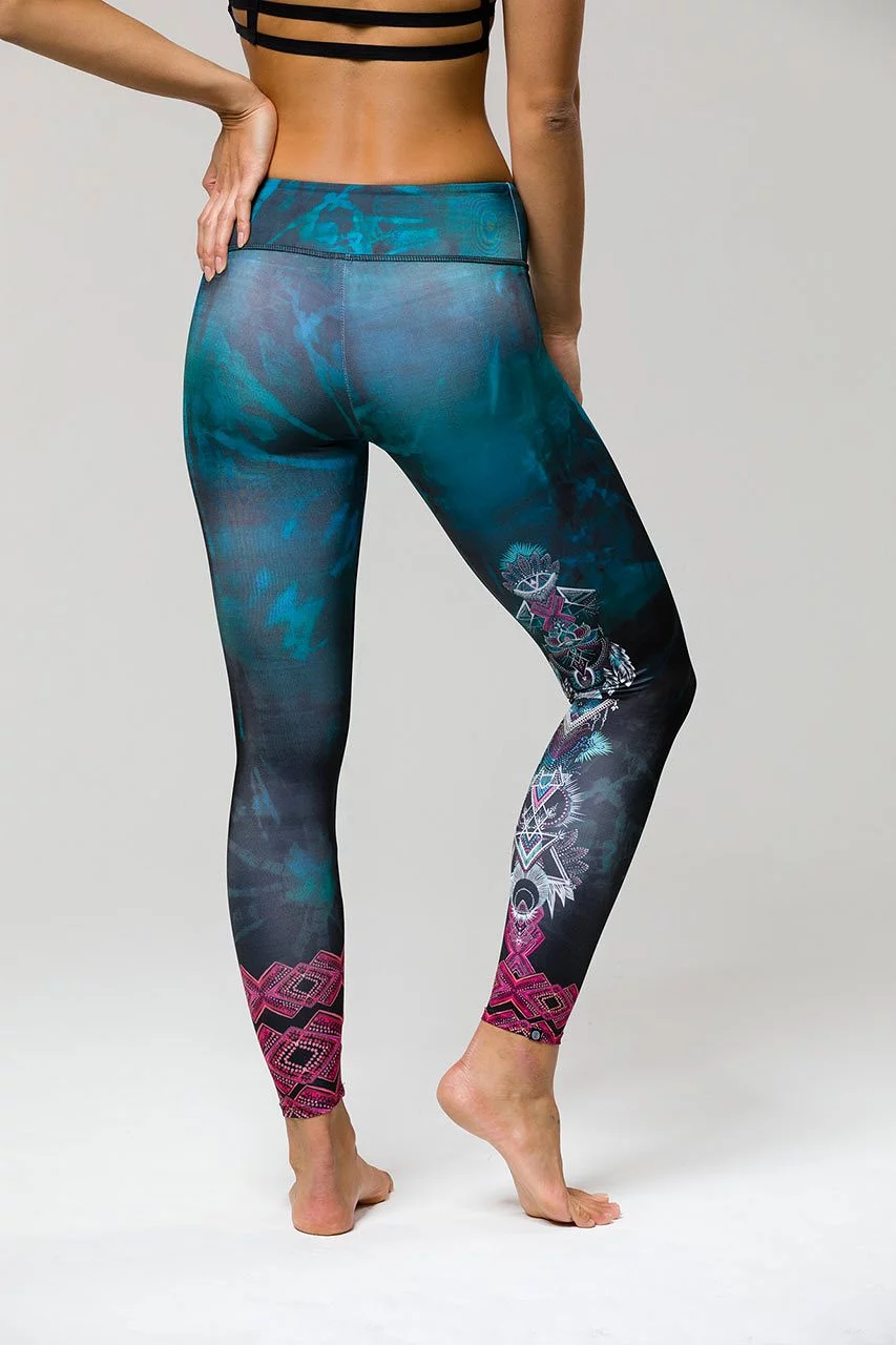 Onzie Mystic Graphic Midi Legging