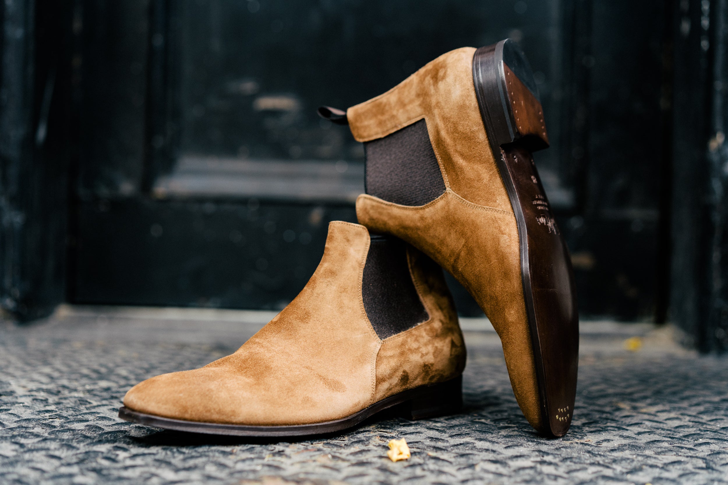 The Wayne Low-Cut Chelsea Boot - Martora Suede